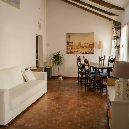 Attic In San Marco *
